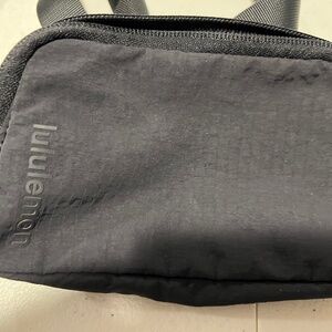 Lululemon Everywhere Belt Bag